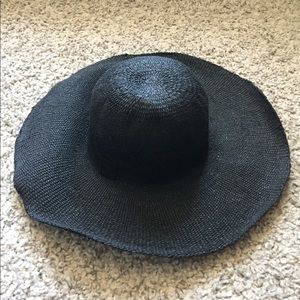 black straw floppy hat